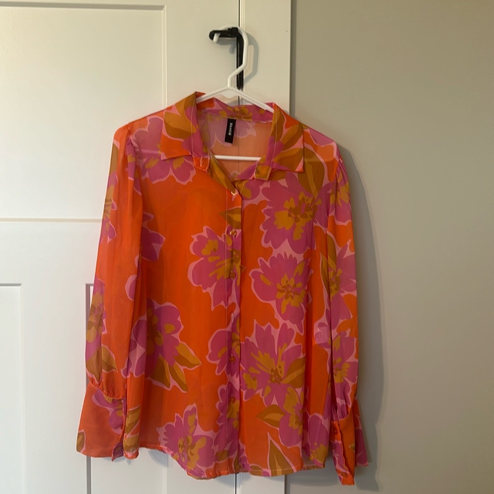 Small Venti6 sheer floral button down